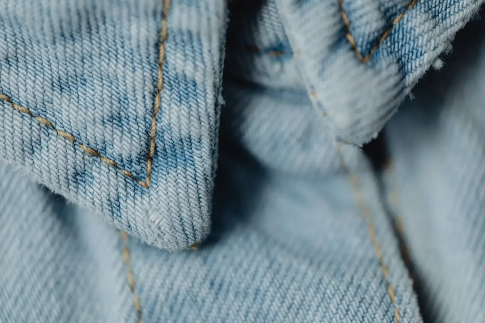 Cận cảnh vải denim xanh chụp ở khoảng cách rất gần