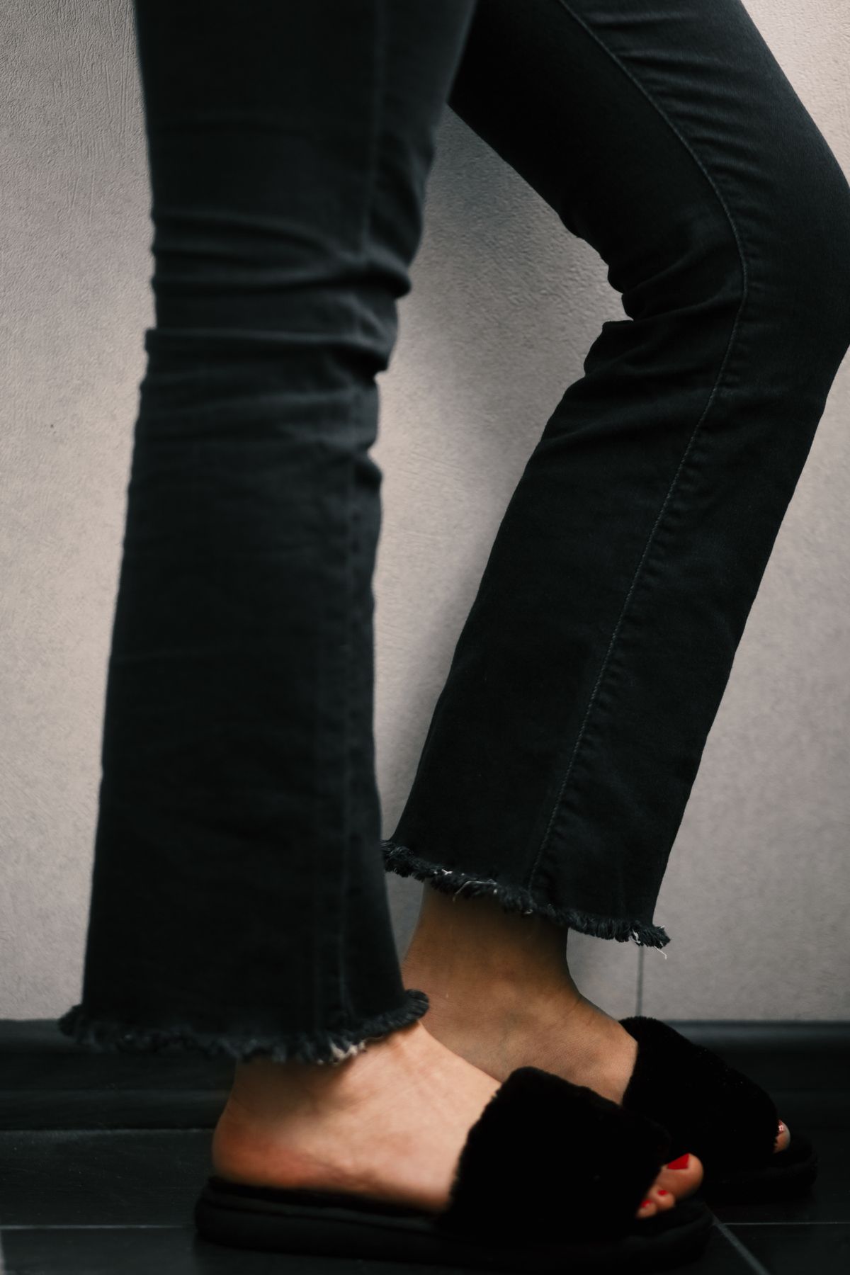 Quần Jean Nữ Straight Tối Màu Công Sở