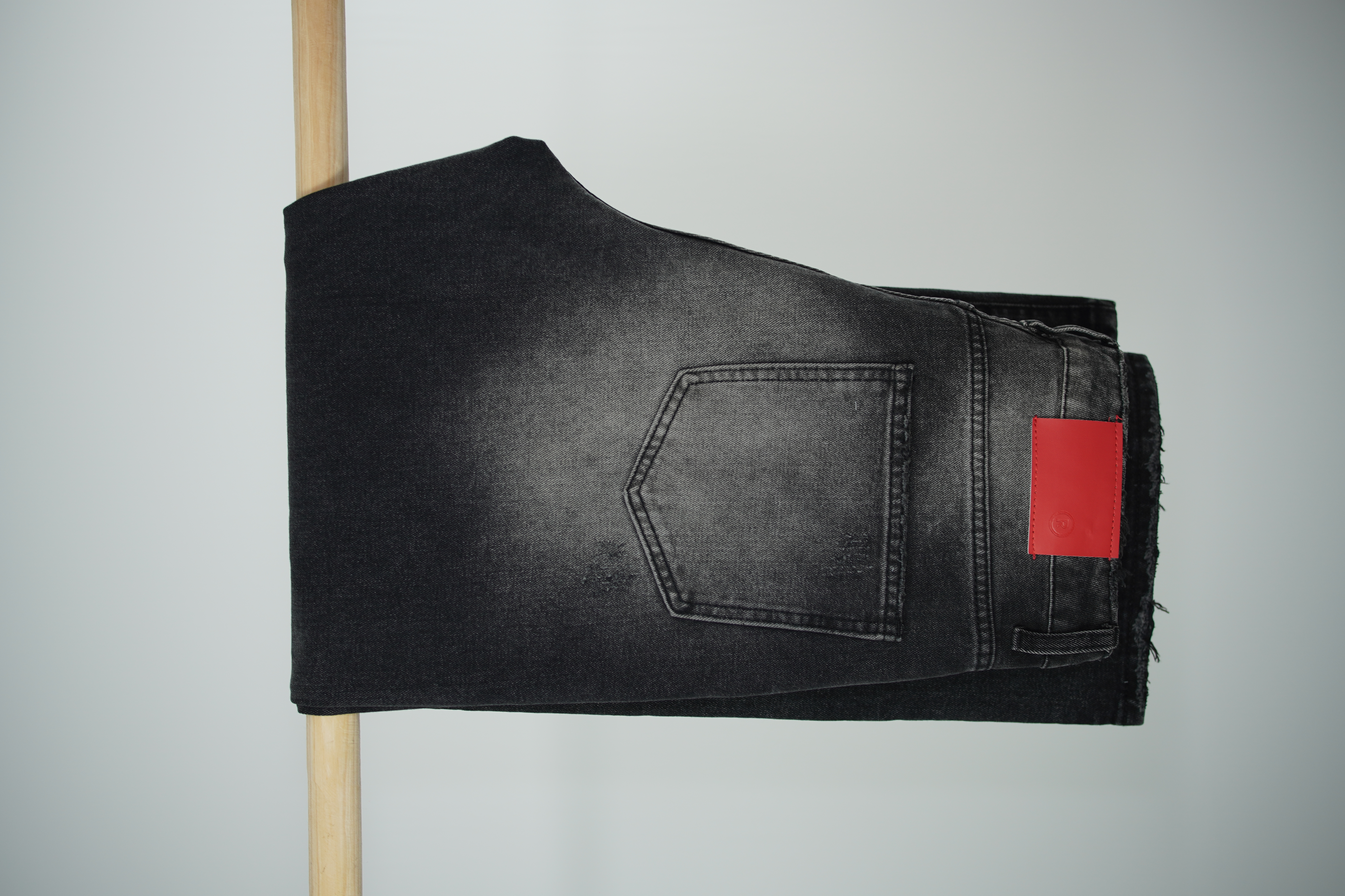 Quần Jeans Baggy Đen Wash Rách